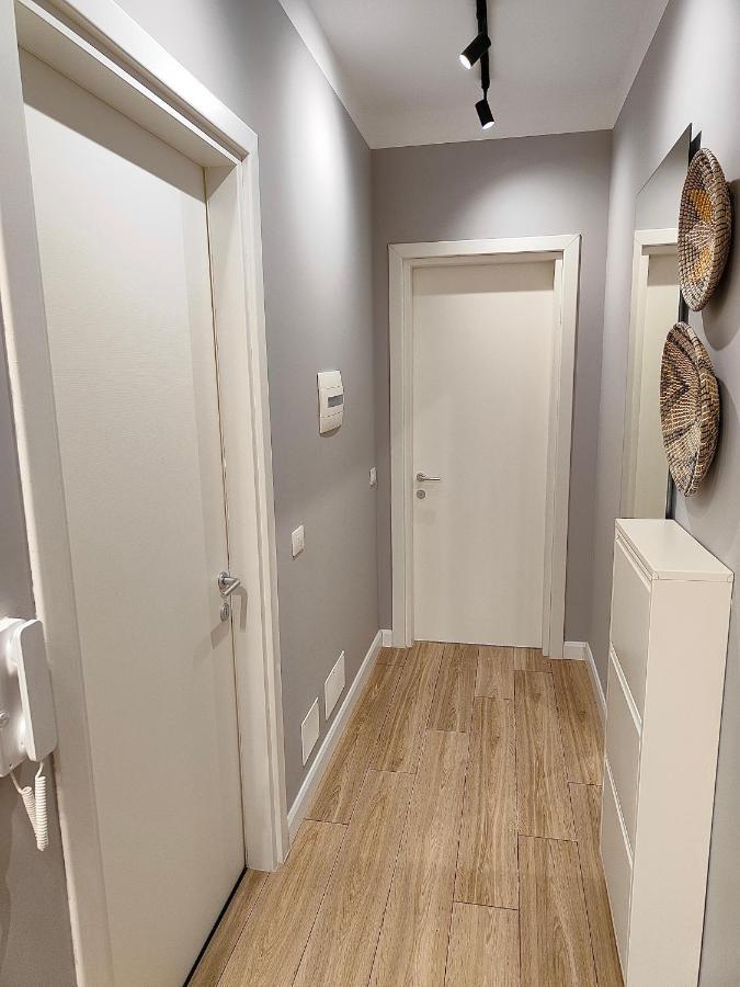 Apartamento Modern Style 2Br-Apt - 10Min To Skanderbeg Square Tirana Exterior foto